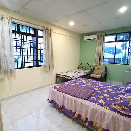 Cosy Homestay Ulu Tiram Εξωτερικό φωτογραφία