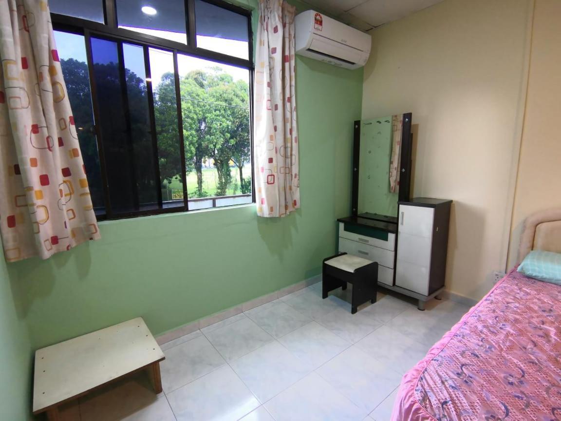 Cosy Homestay Ulu Tiram Εξωτερικό φωτογραφία