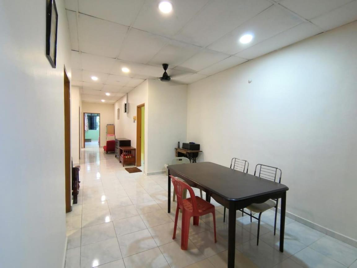 Cosy Homestay Ulu Tiram Εξωτερικό φωτογραφία